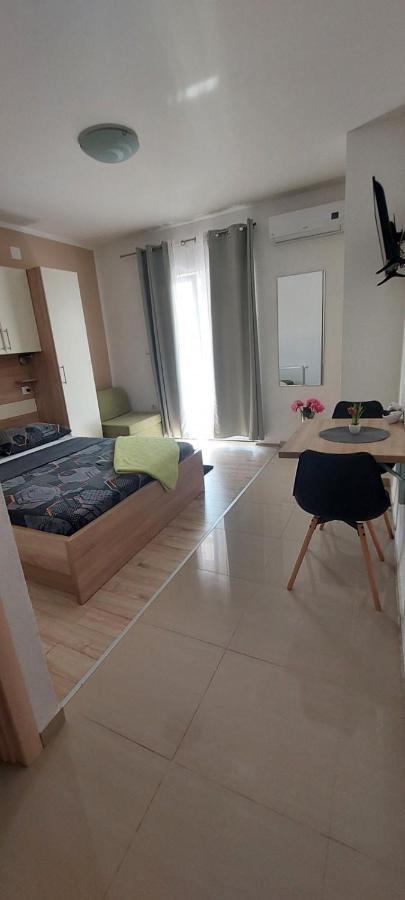Apartments Stipe 비오그라드나모루 외부 사진
